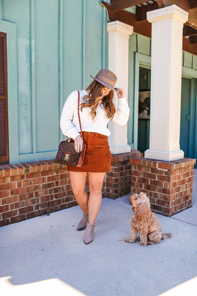 BrittanyAnnCourtney_SoleSocietyBooties_Sweater_SaleAlert